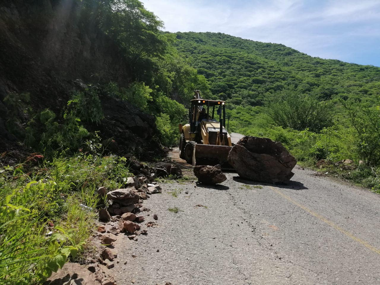 Puede ser una imagen de carretera